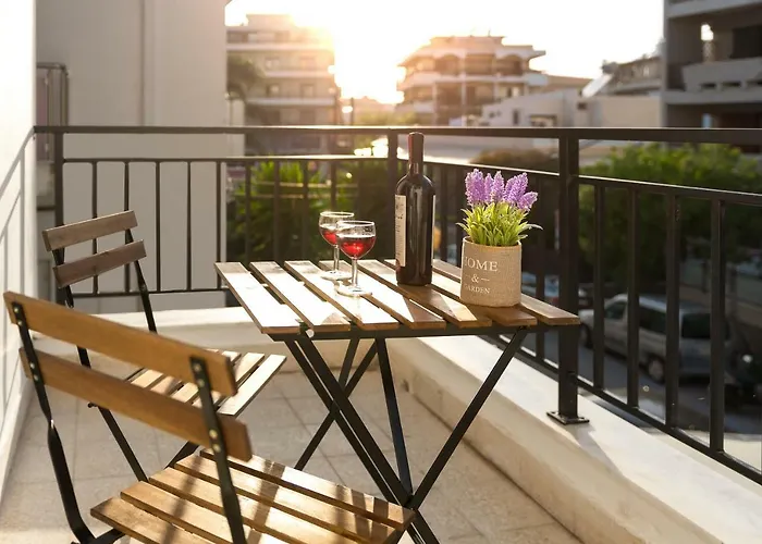 Townhall Apartment's * Rhodes City