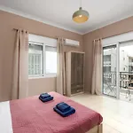 Townhall Apartment's Lägenhet Rhodes City
