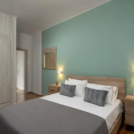 Townhall Apartment's Родос