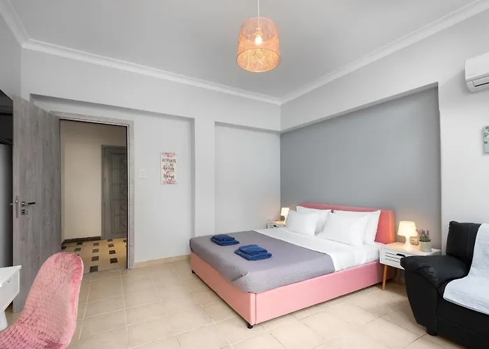 Townhall Apartment's * Rhodes City