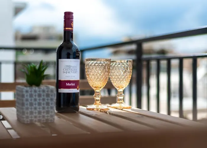 Townhall Apartment's شقة Rhodes City