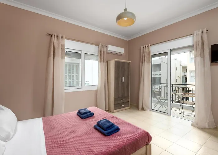 Townhall Apartment's شقة Rhodes City