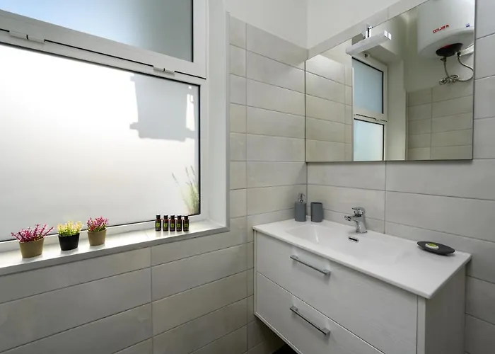 Townhall Apartment's شقة Rhodes City