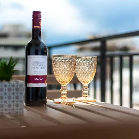 Townhall Apartment's Apartamento Rhodes City